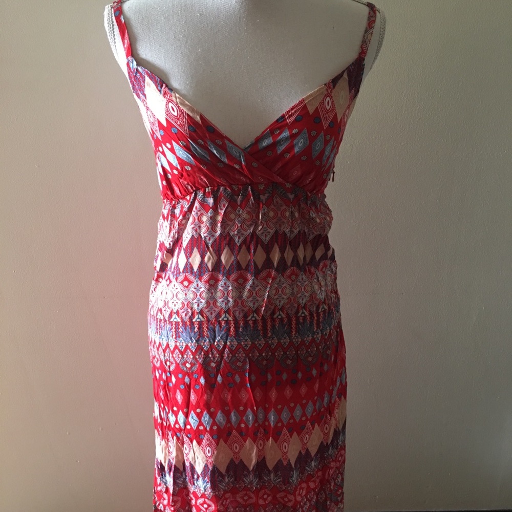 🌻 3/$20 NWT Gorgeous maxi dress w/ straps
